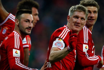 Bayern Munich chạm một tay vào chức vô địch